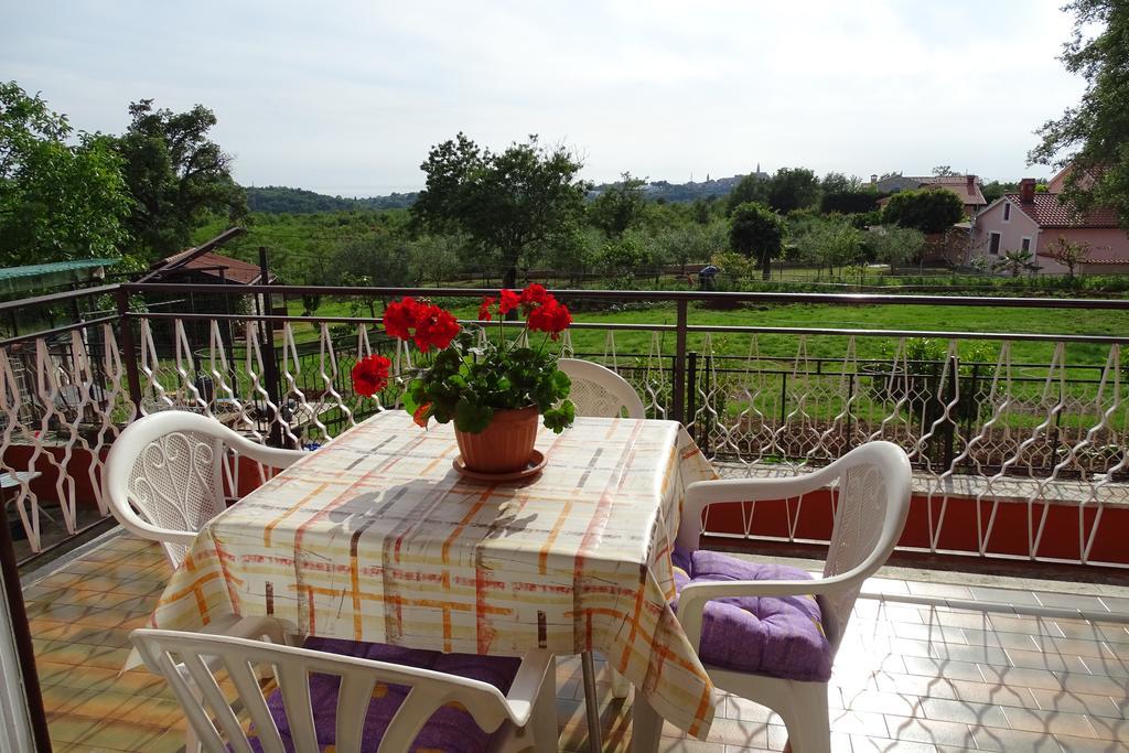 Apartment Parenzana Bibali 65 A 52460-Buje Kültér fotó